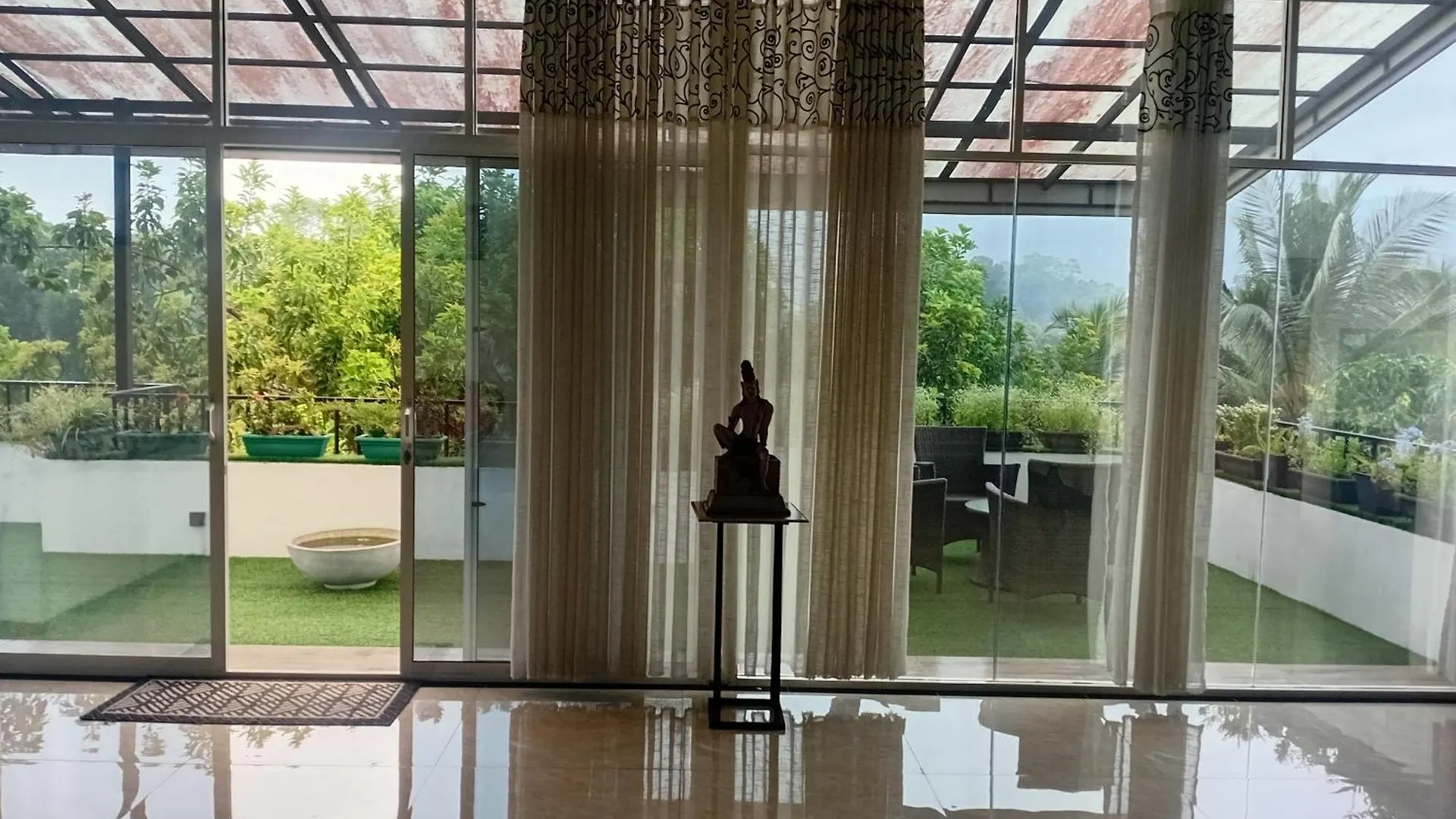 Kandy Luck-C Homestay